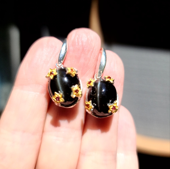 Natural Kharma by Avelon Jewelry - Cats Eye &Rhodolite sterling & gold STUNNING earrings